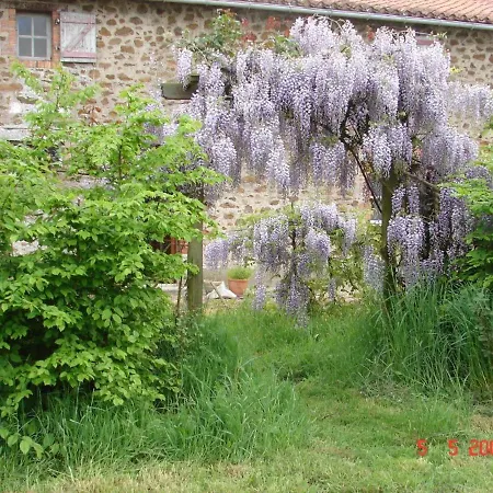 Apartament Gite De La Haute Rue Touvois
